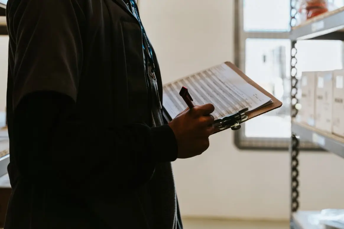 A calm checklist for closing the month